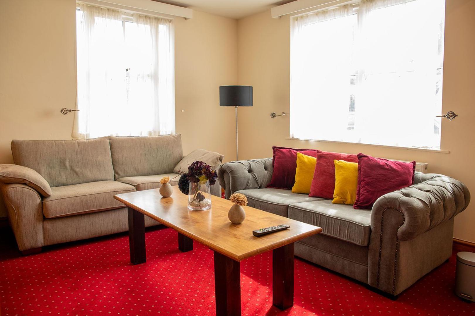 The Knighton Apartment Eksteriør bilde